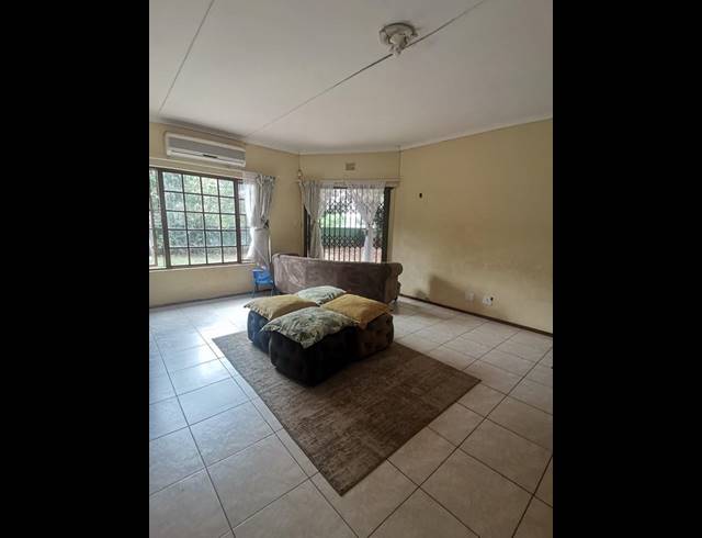 3 BEDROOM SIMPLEX FOR SALE IN EMPANGENI CENTRAL